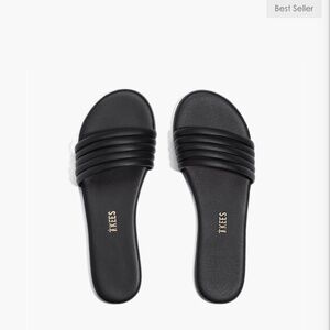 NWOT - TKEES Serena Sandal